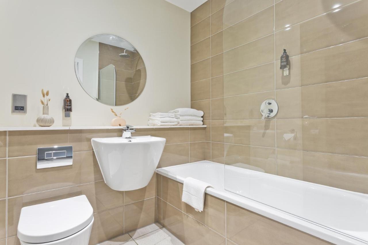Sandgate Chapel - Self Check In Apartments Penrith Bagian luar foto