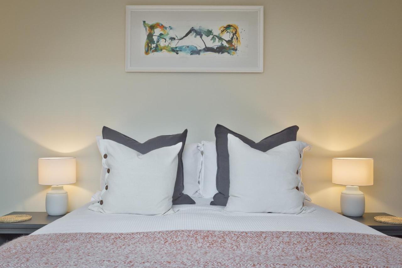 Sandgate Chapel - Self Check In Apartments Penrith Bagian luar foto